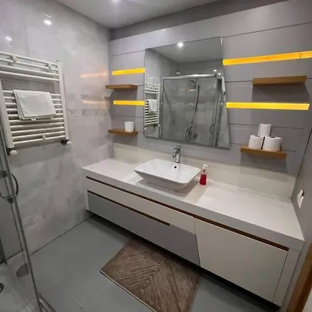 Sea View Apt In Asian Side Perfect Location * Estambul
